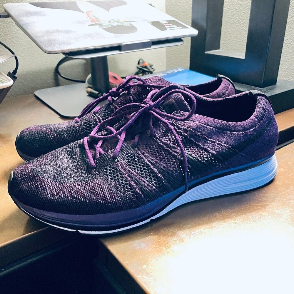 Nike FLyknit Trainer Racer Mens 11.5 US 45.5 EUR Night Purple